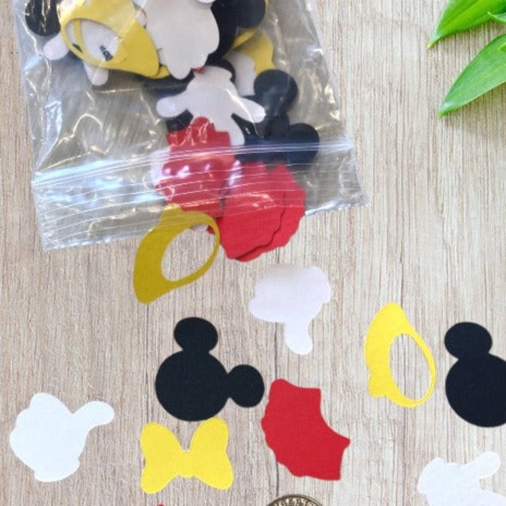 Minnie Mouse Party Confetti.